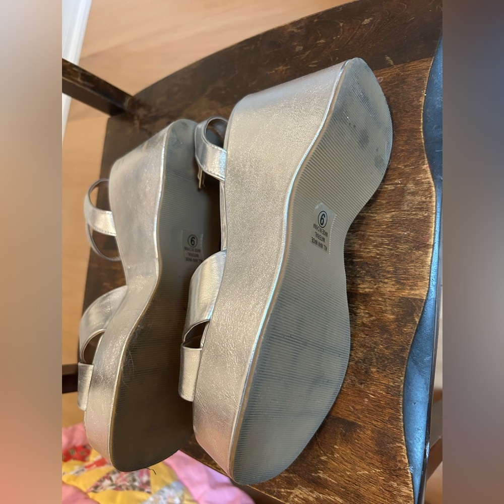 Silver platform sandals - Picture 5 of 5
